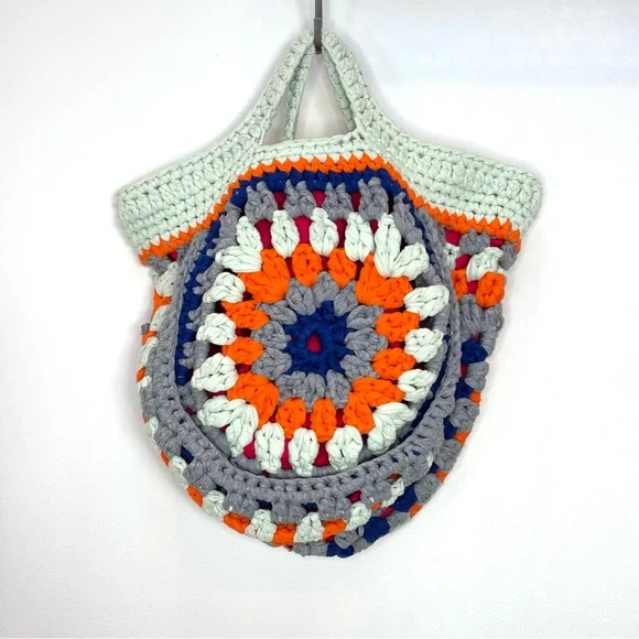 My Beachy Side Hand Crochet Granny Square Tote Beach Bag Boho Resort NEW - Picture 4 of 10